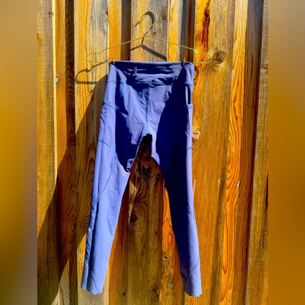 Lululemon running leggings, compression, reflective? Purple, size 6